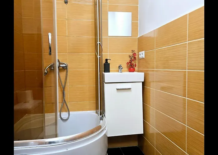 Ursynow بيت شباب *